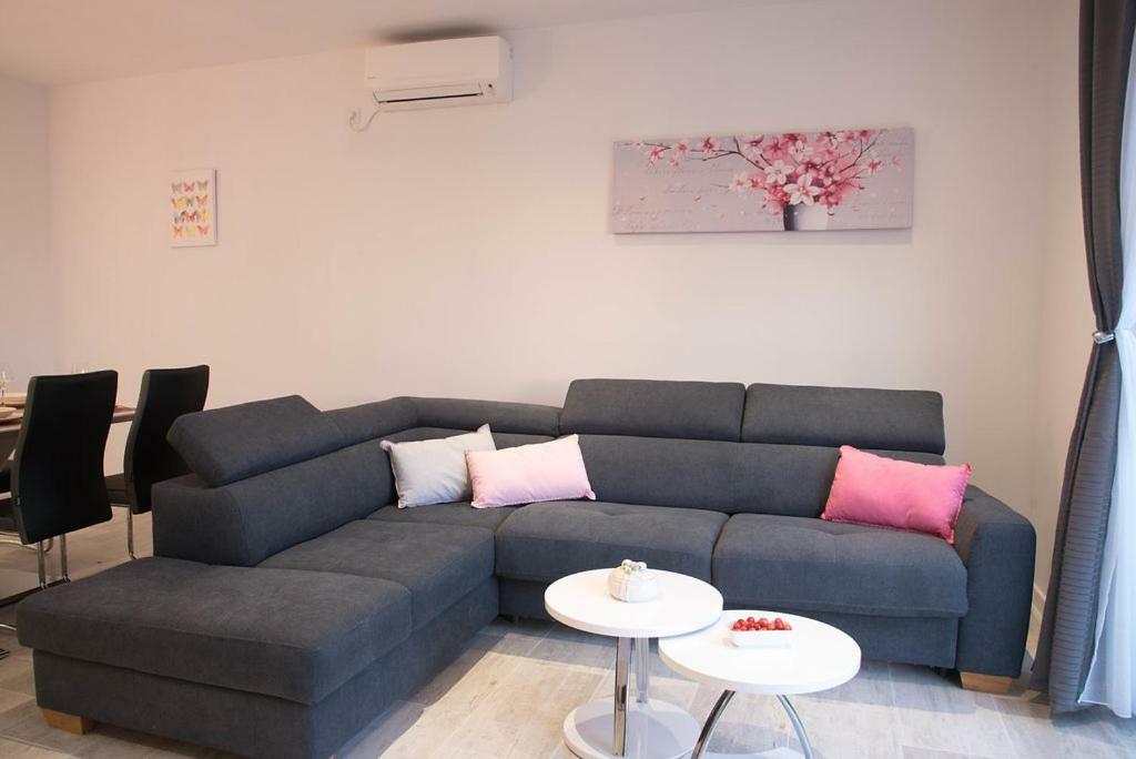 Eli - Sea View Apartment